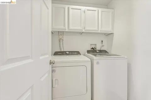 $639,000 | 545 Pierce Street, Unit 2313, Albany, CA 94706