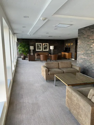 $1,750 | 260 East Chestnut Street, Unit 708, Chicago, IL 60611