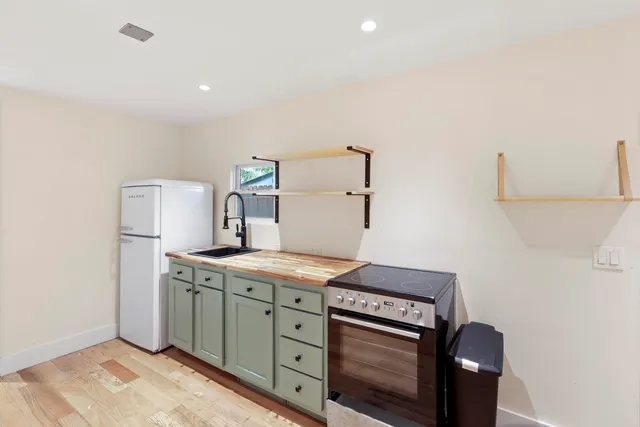 $2,100 | 1309 Florida Avenue, West Palm Beach, FL 33401