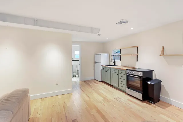 $2,100 | 1309 Florida Avenue, West Palm Beach, FL 33401