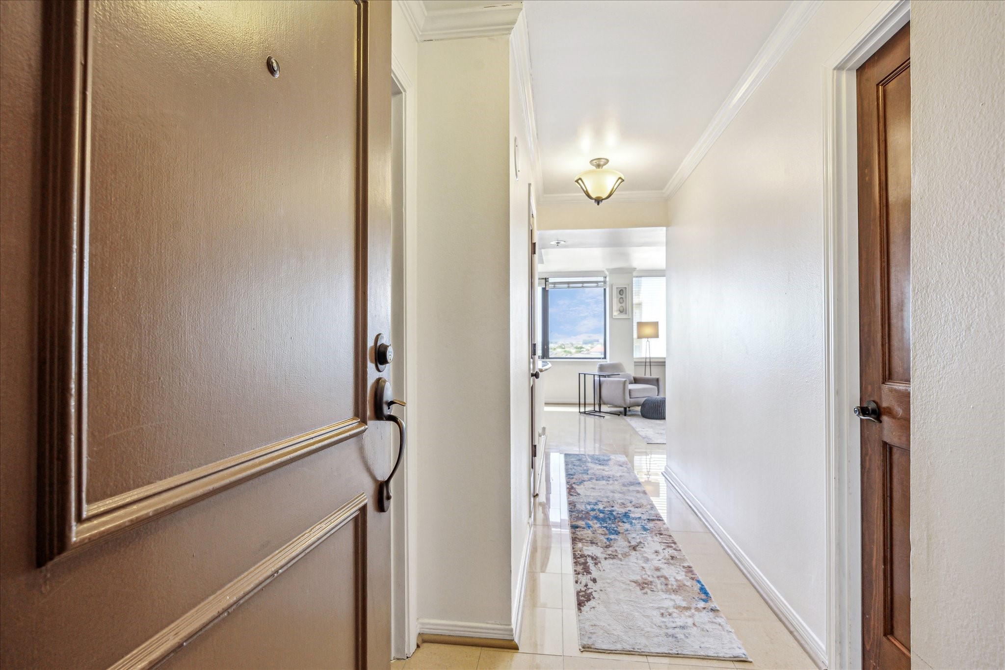 3525 Sage Road, Unit 1010 Houston, TX 77056 - Photo 4 of 34 A view of the entrance from the front door.