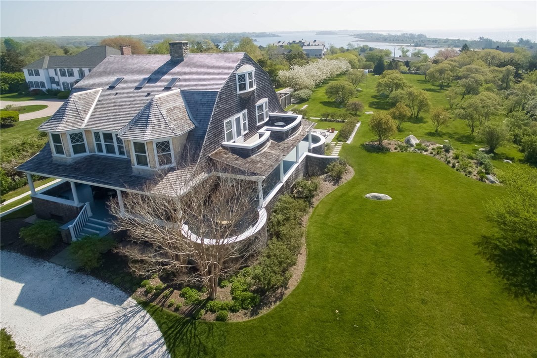 92 Noyes Neck Road Westerly, RI 02891 - Photo 4 of 11 Gallery Image 4
