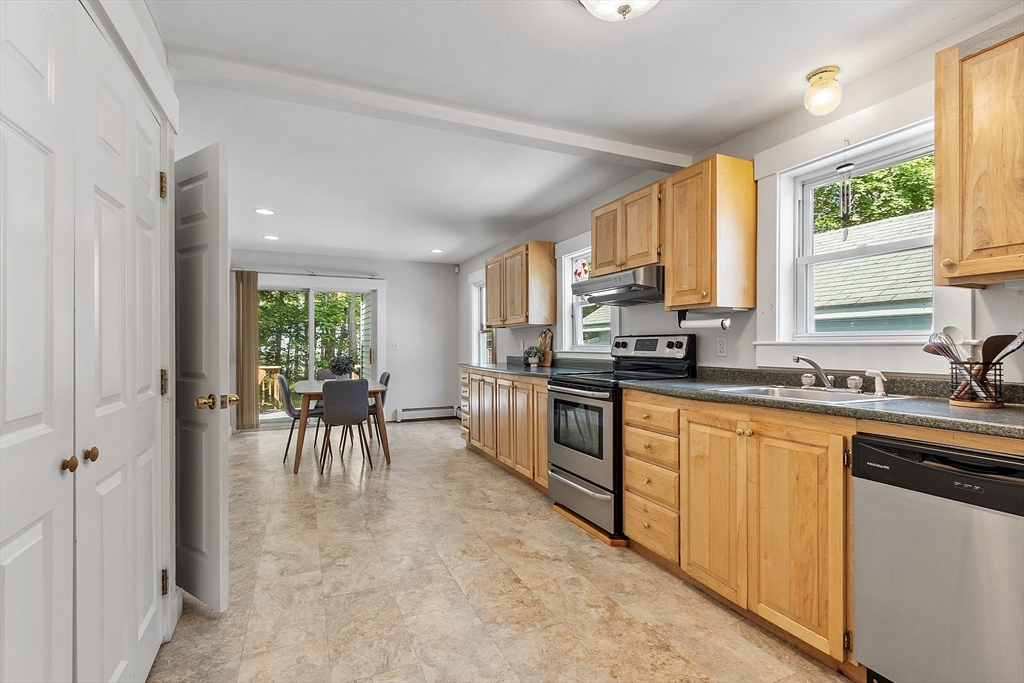 305 Franklin Road Fitchburg, MA 01420 - Photo 8 of 42 Gallery Image 8