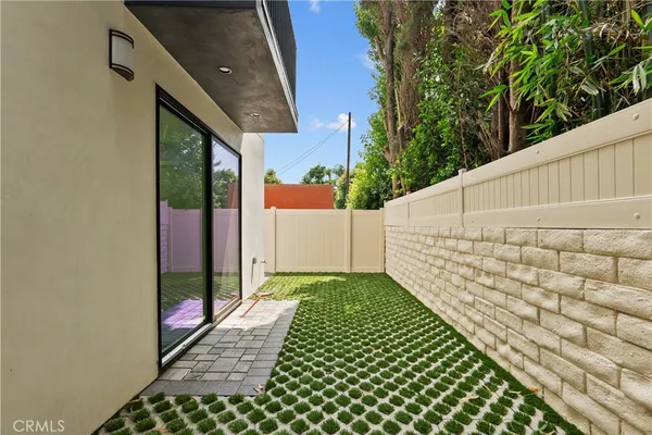 $4,500 | 13944 Vanowen Street, Van Nuys, CA 91405