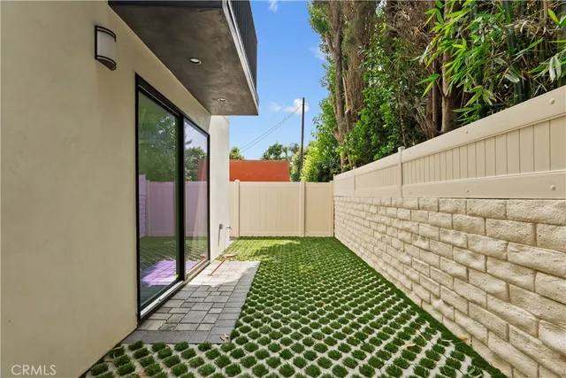 $4,500 | 13944 Vanowen Street, Van Nuys, CA 91405