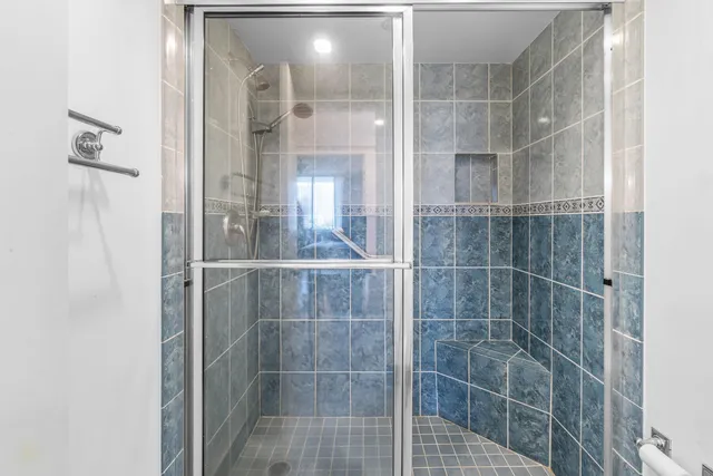 $300,000 | 801 Lake Shore Drive, Unit 619, Lake Park, FL 33403