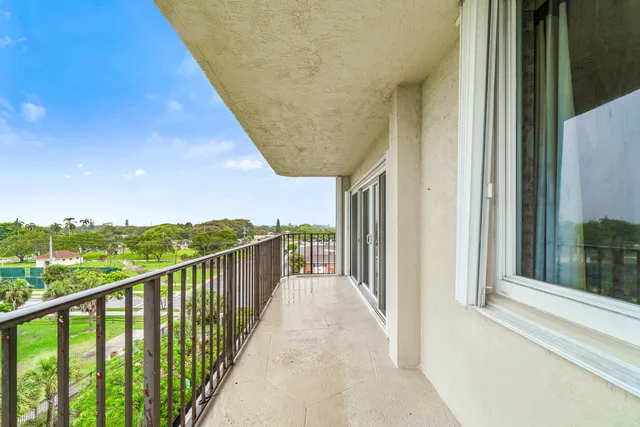 $300,000 | 801 Lake Shore Drive, Unit 619, Lake Park, FL 33403