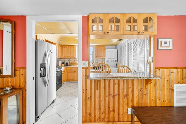 $300,000 | 801 Lake Shore Drive, Unit 619, Lake Park, FL 33403