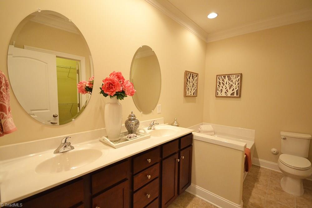 645 Nikyle Circle High Point, NC 27265 - Photo 14 of 25 Gallery Image 14