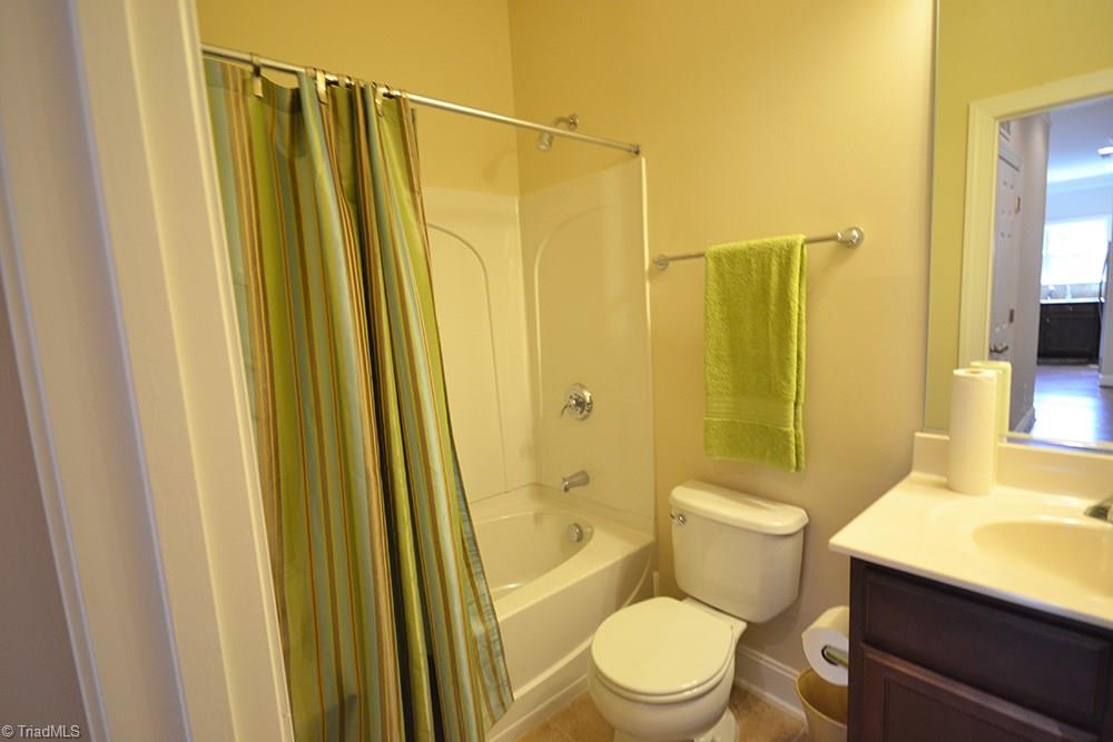 645 Nikyle Circle High Point, NC 27265 - Photo 4 of 25 Gallery Image 4