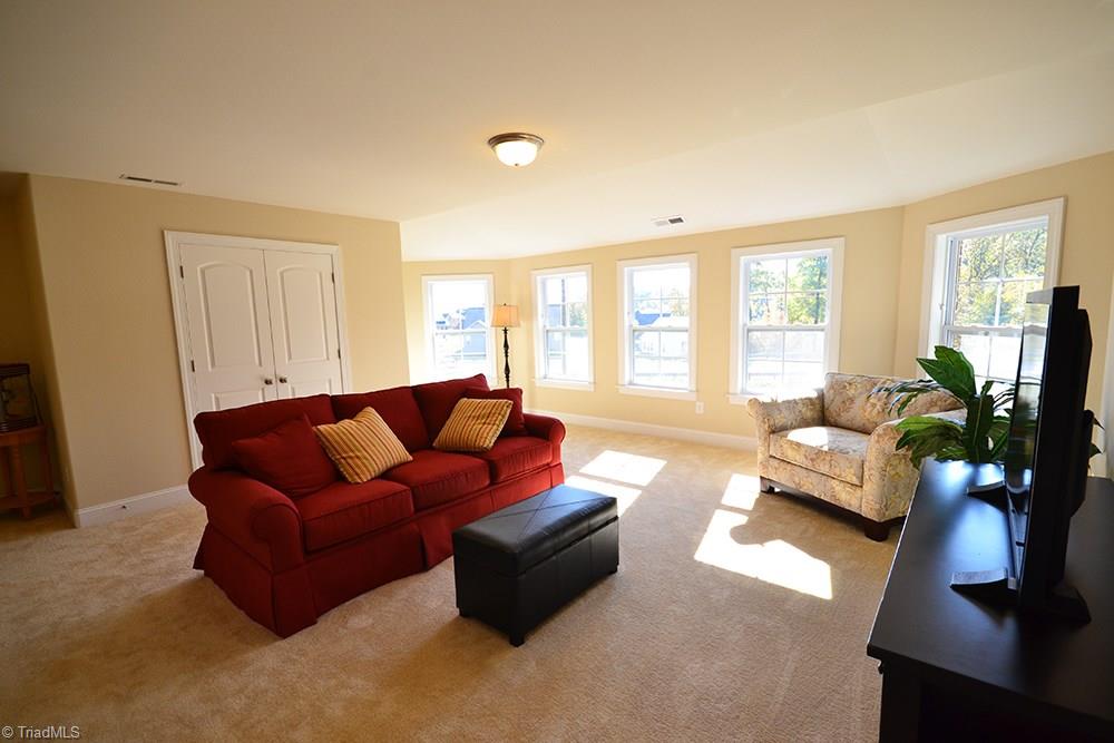 645 Nikyle Circle High Point, NC 27265 - Photo 10 of 25 Gallery Image 10