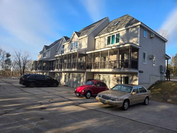 $344,900 | 35 Collins Landing Road, Unit 32, Weare, NH 03281
