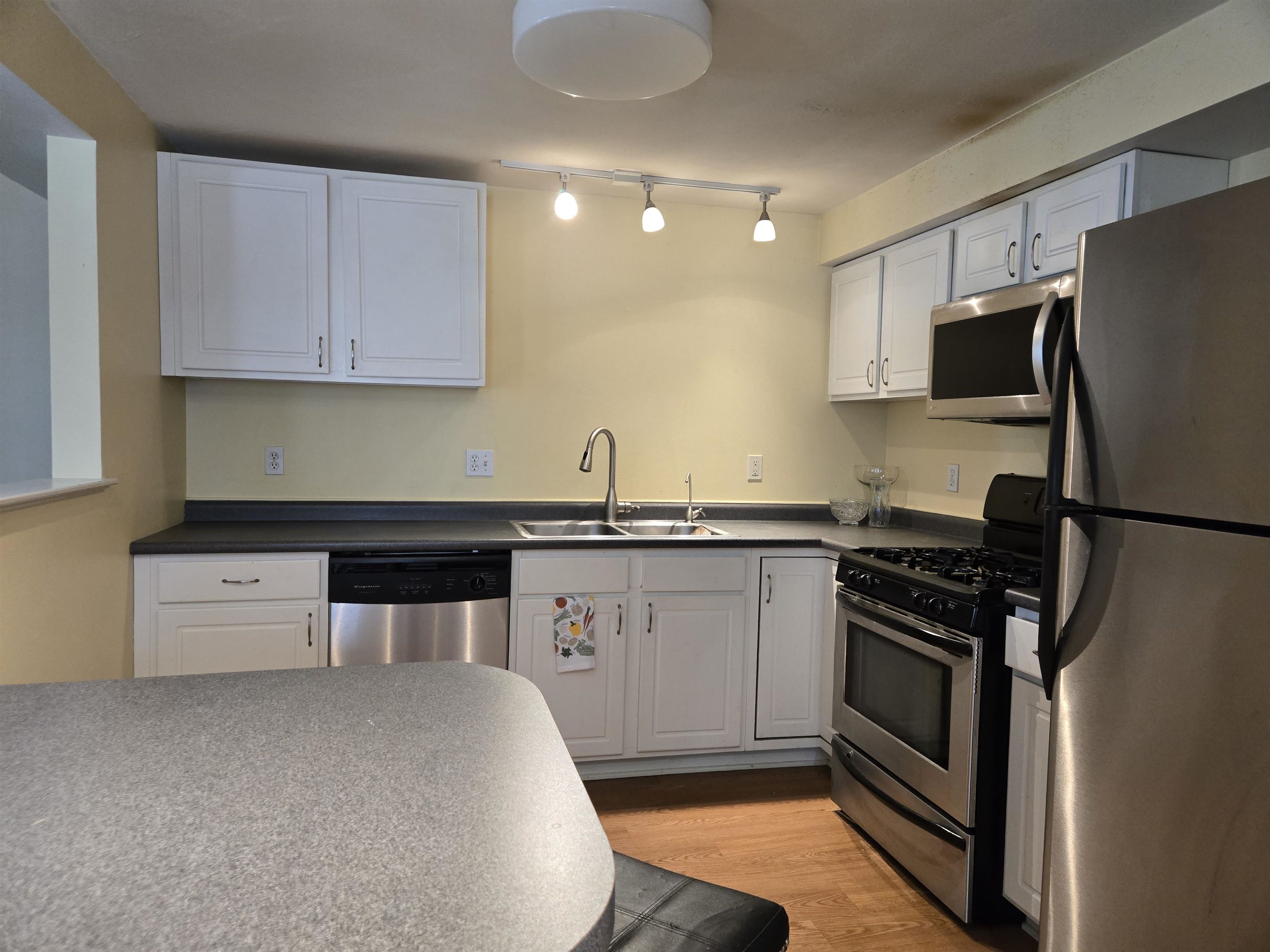 35 Collins Landing Road, Unit 32 Weare, NH 03281 - Photo 2 of 31