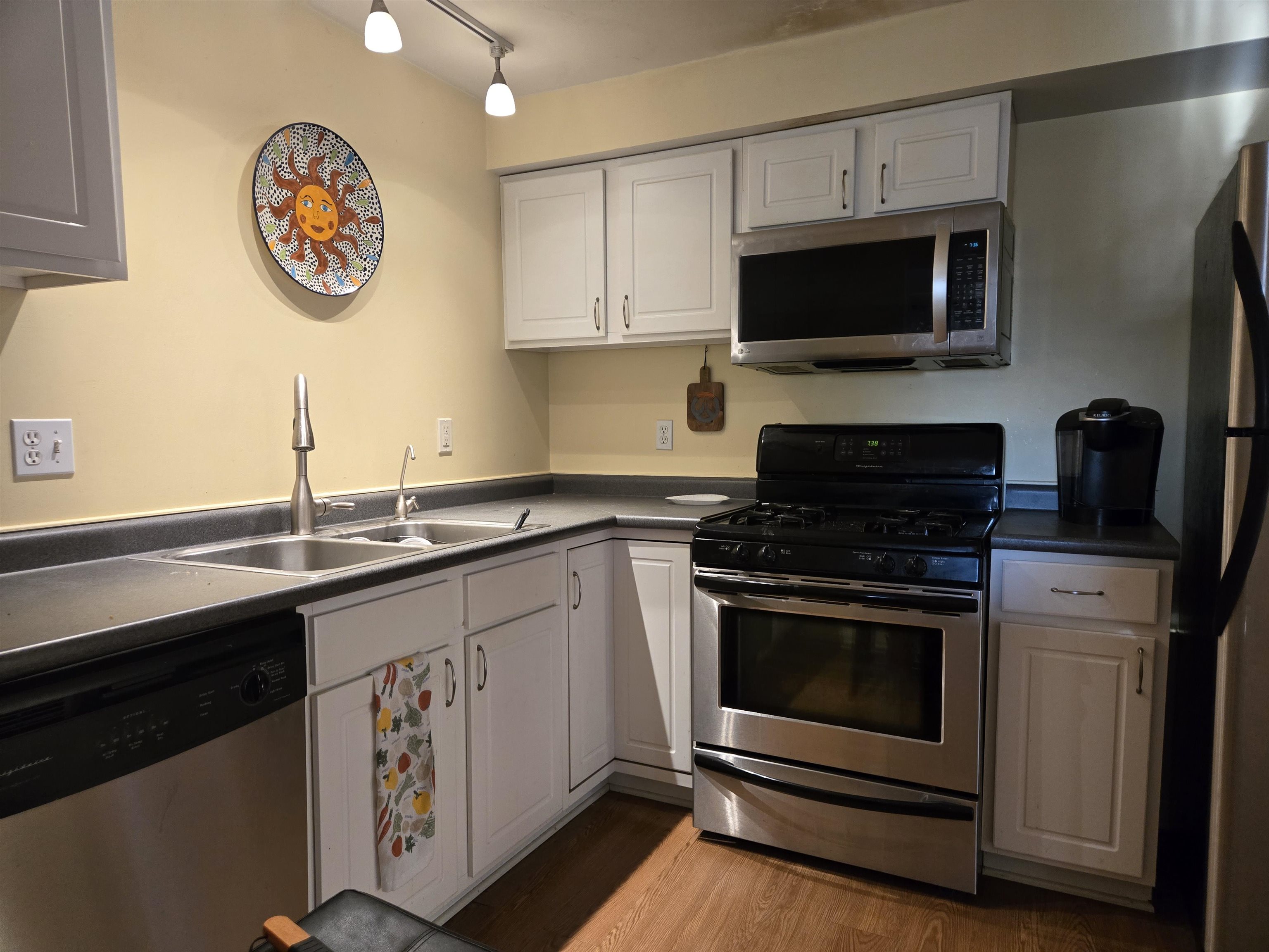 35 Collins Landing Road, Unit 32 Weare, NH 03281 - Photo 6 of 38