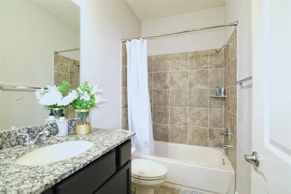 $3,900 | 13433 Vintage Trail Lane, Pearland, TX 77584
