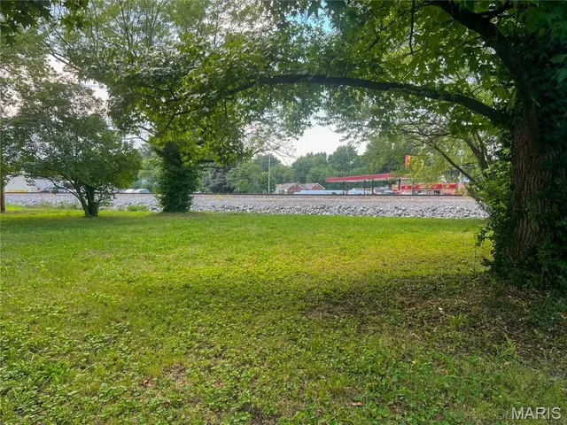 $22,500 | 200 South Edwards Street, Staunton, IL 62088