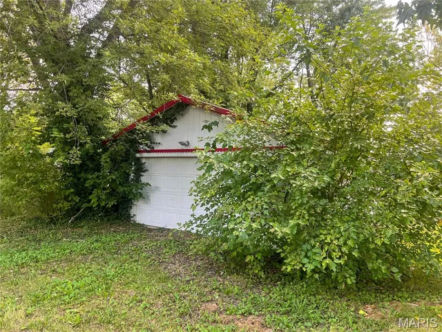 $22,500 | 200 South Edwards Street, Staunton, IL 62088