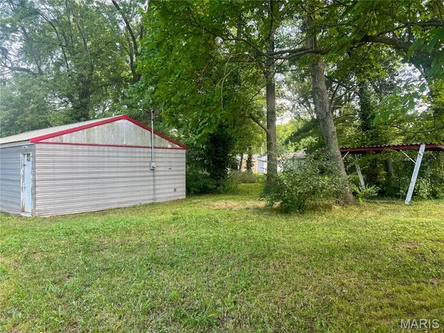 $22,500 | 200 South Edwards Street, Staunton, IL 62088