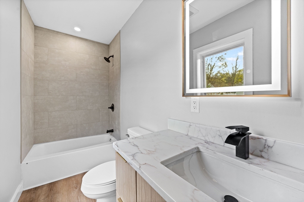 388 Water Street Clinton, MA 01510 - Photo 15 of 34