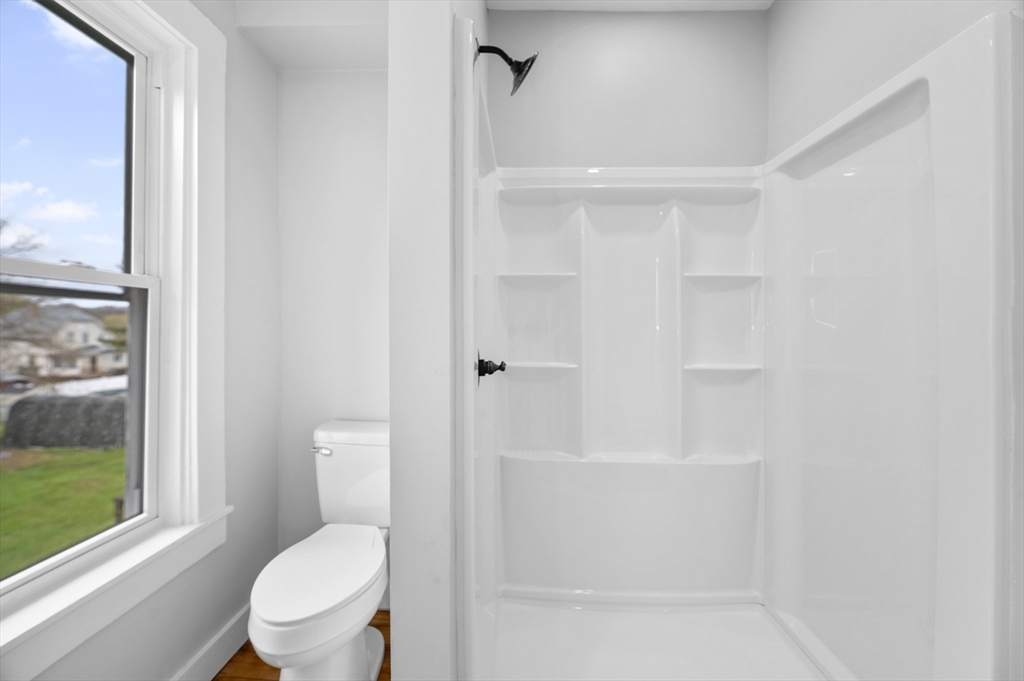 388 Water Street Clinton, MA 01510 - Photo 16 of 34