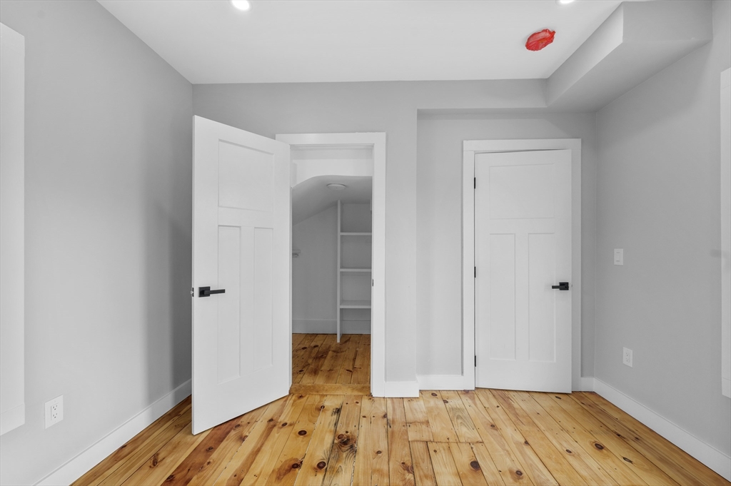 388 Water Street Clinton, MA 01510 - Photo 19 of 34