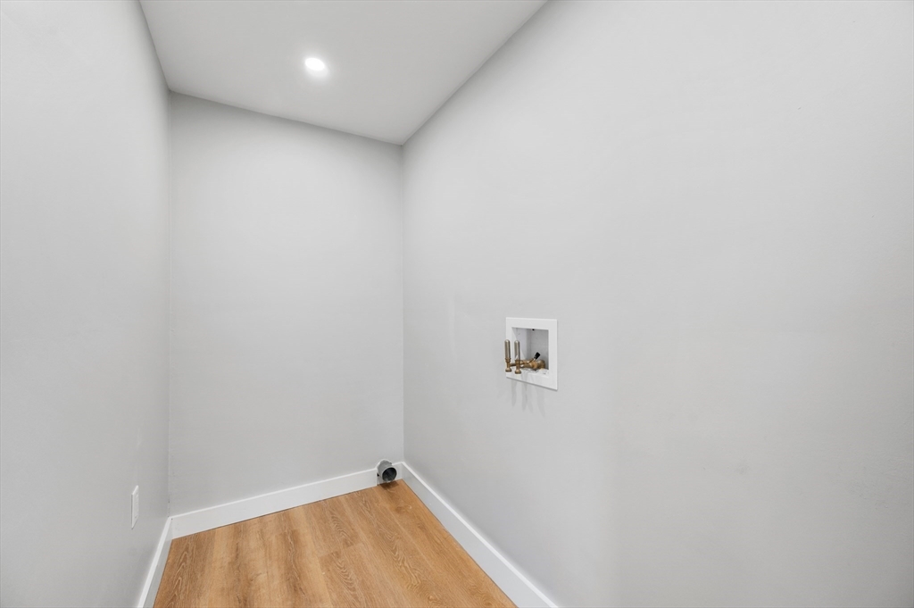 388 Water Street Clinton, MA 01510 - Photo 21 of 34