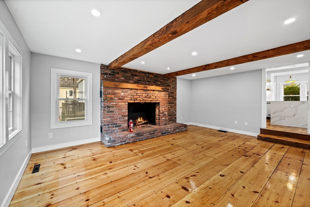 388 Water Street Clinton, MA 01510 - Photo 6 of 34