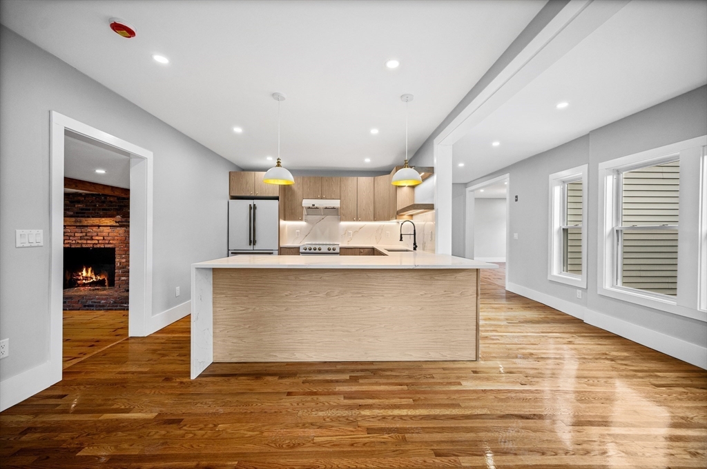 388 Water Street Clinton, MA 01510 - Photo 8 of 34