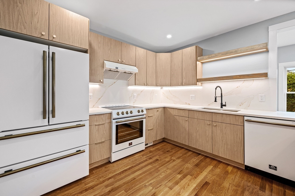 388 Water Street Clinton, MA 01510 - Photo 10 of 34