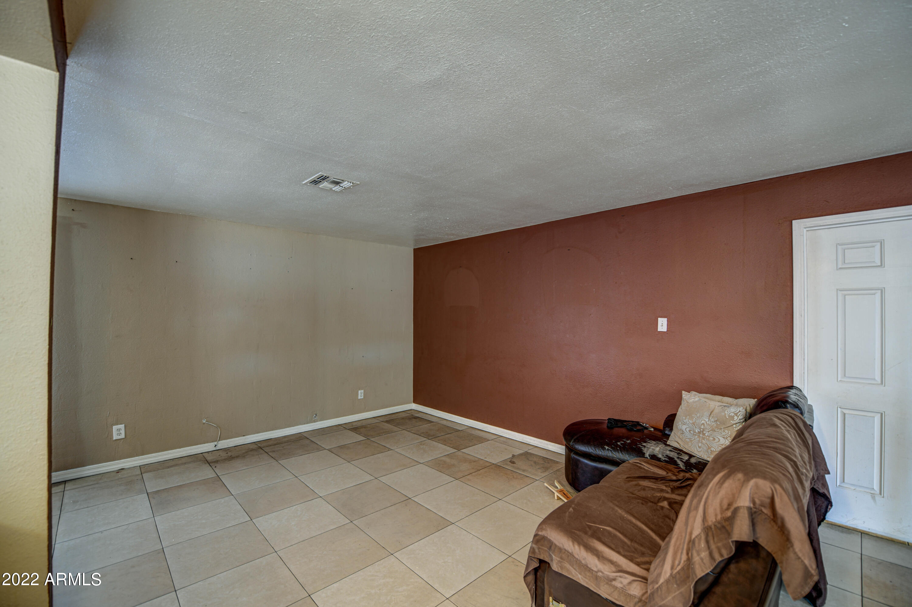 5307 West Camelback Road Phoenix, AZ 85031 - Photo 13 of 36 Living Room 3
