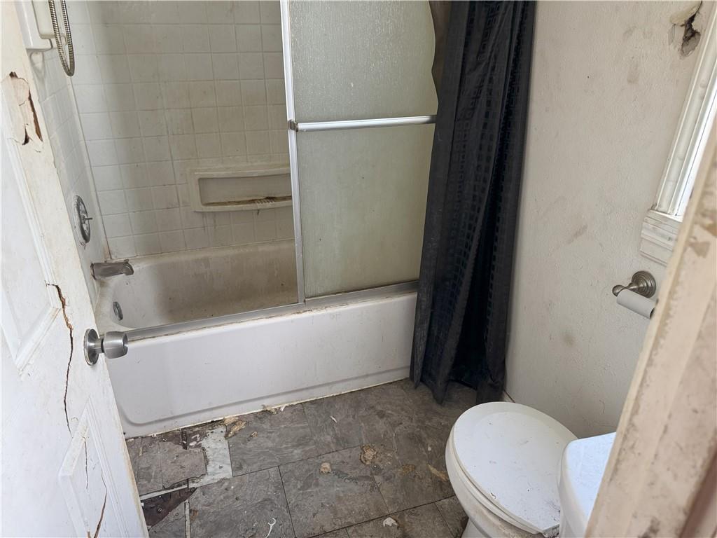 878 Craig Street Clairton, PA 15025 - Photo 7 of 10