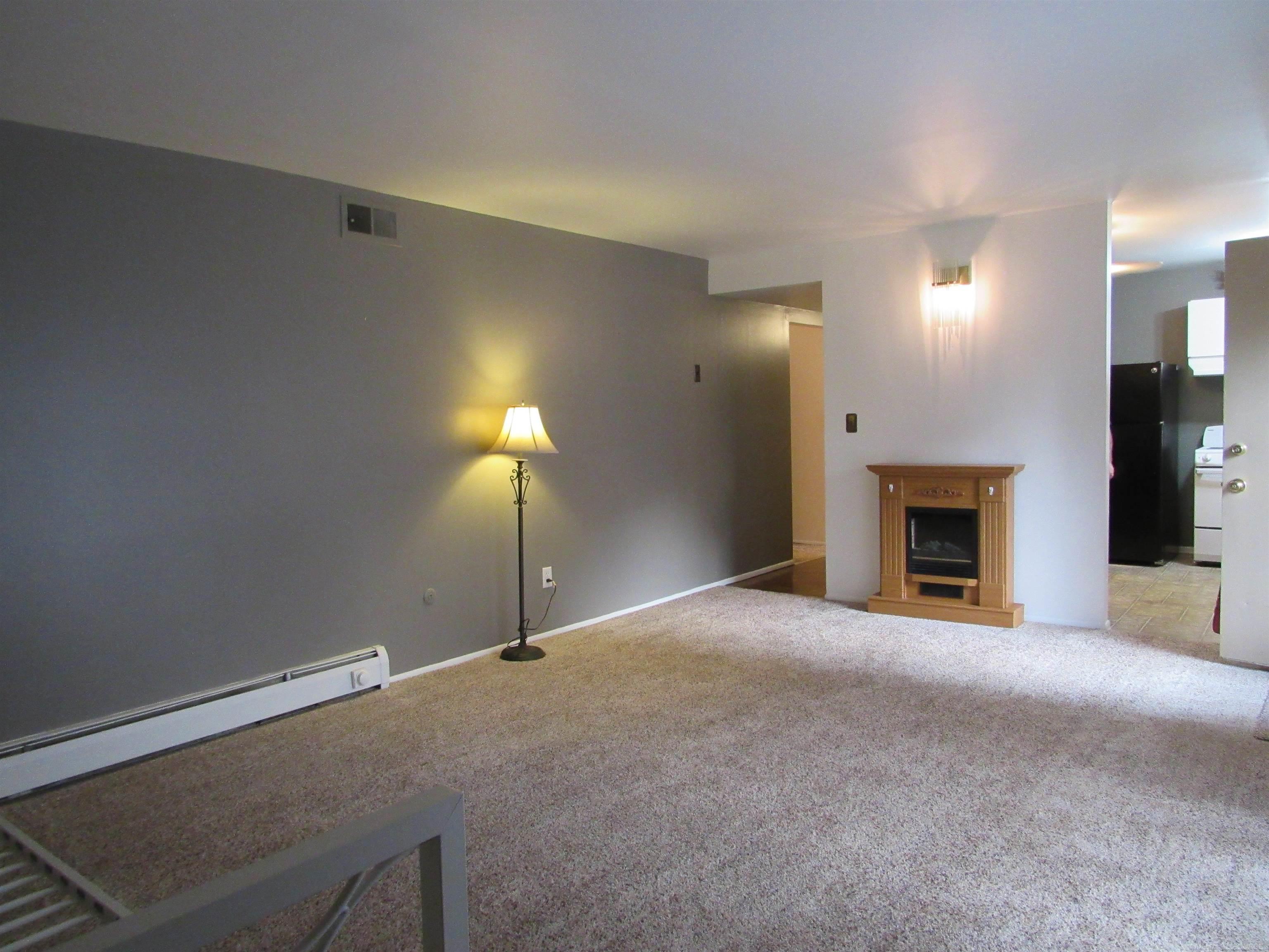 28422 West 8 Mile Road, Unit A9 Farmington Hills, MI 48336 - Photo 4 of 16