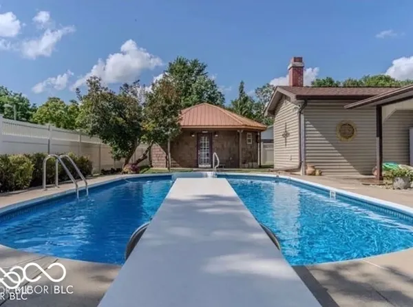 $264,900 | 98 East Meadow Glen Drive, Brazil, IN 47834