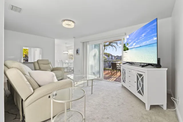 $220,000 | 1907 Aynsley Way, Unit 321, Vero Beach, FL 32966