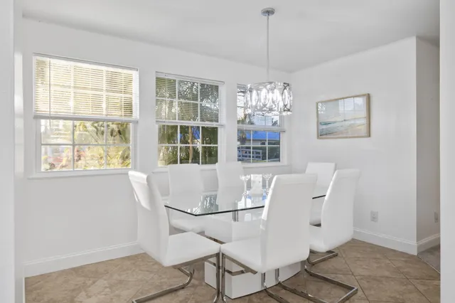 $220,000 | 1907 Aynsley Way, Unit 321, Vero Beach, FL 32966