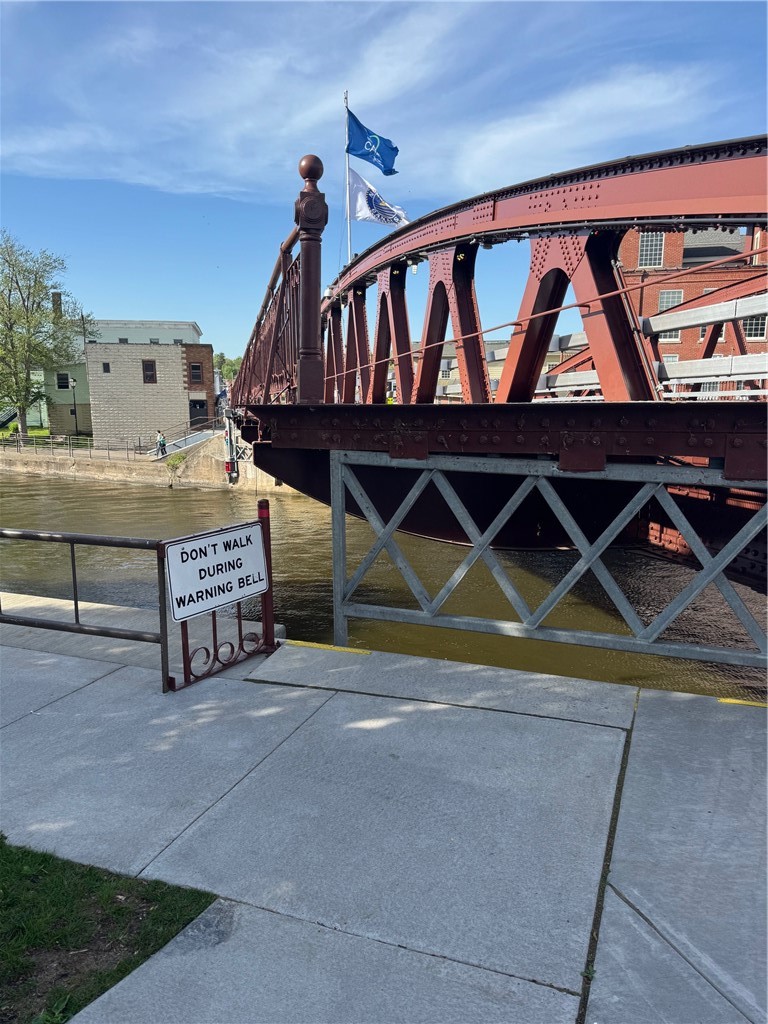 142 South Main Street Perinton, NY 14450 - Photo 25 of 33 Walk to Fairport Canal and Historic Bridge