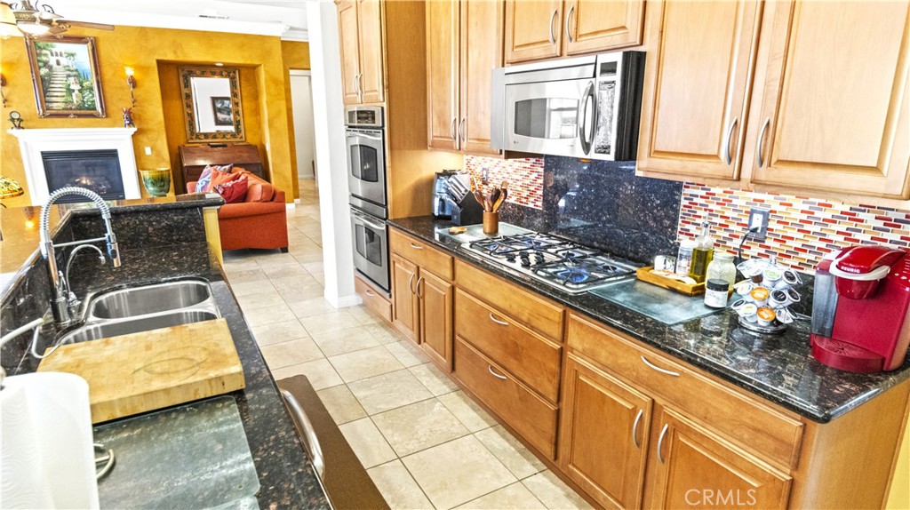 923 Union Street Cherry Valley, CA 92223 - Photo 14 of 68
