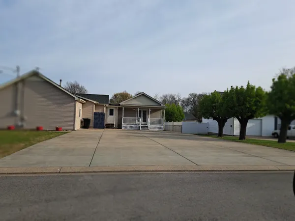 $469,900 | 2615 Riverstone Drive, Murfreesboro, TN 37128