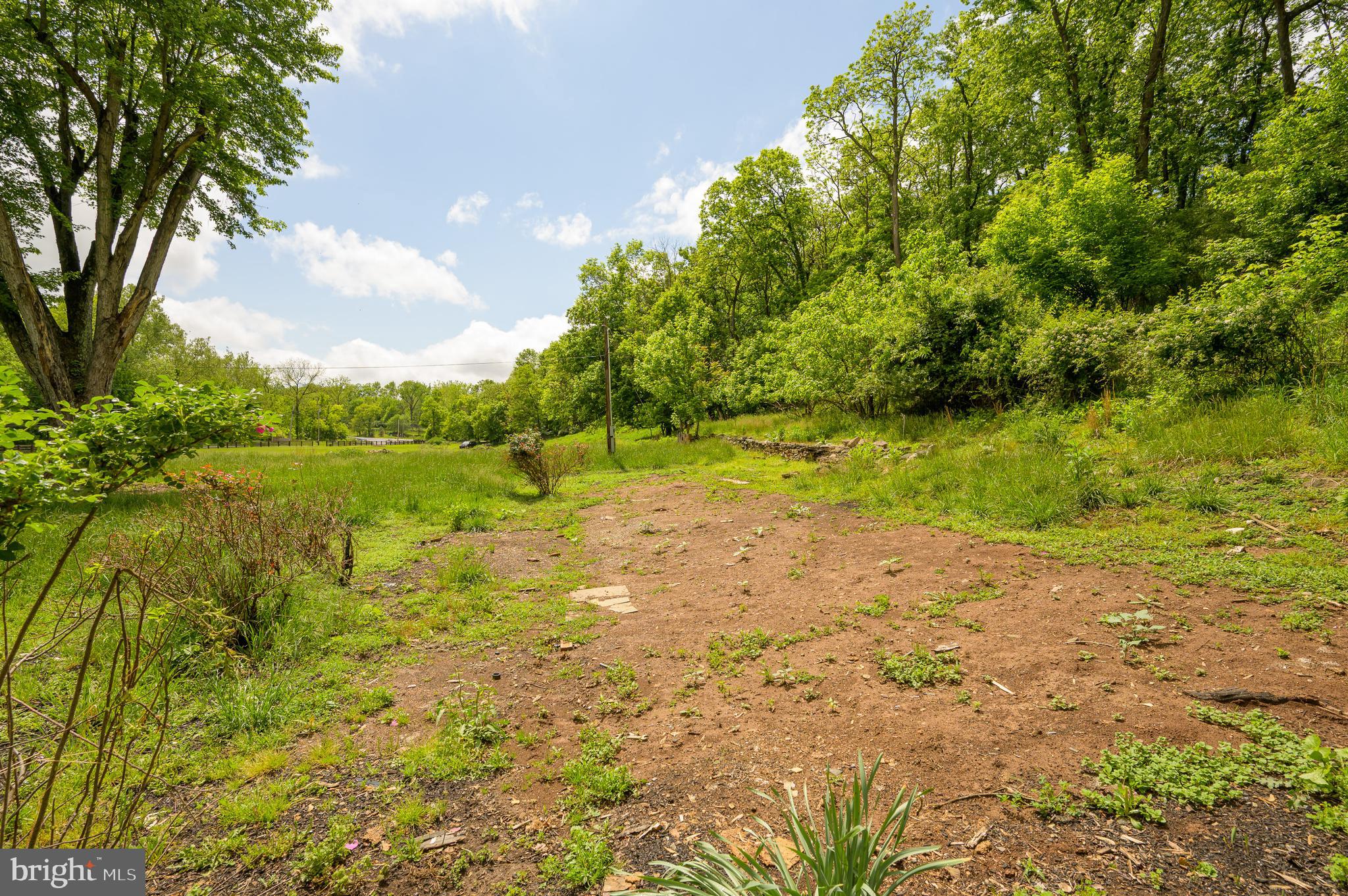 199 Bloomery Road Charles Town, WV 25414 - Photo 12 of 37 Gallery Image 12