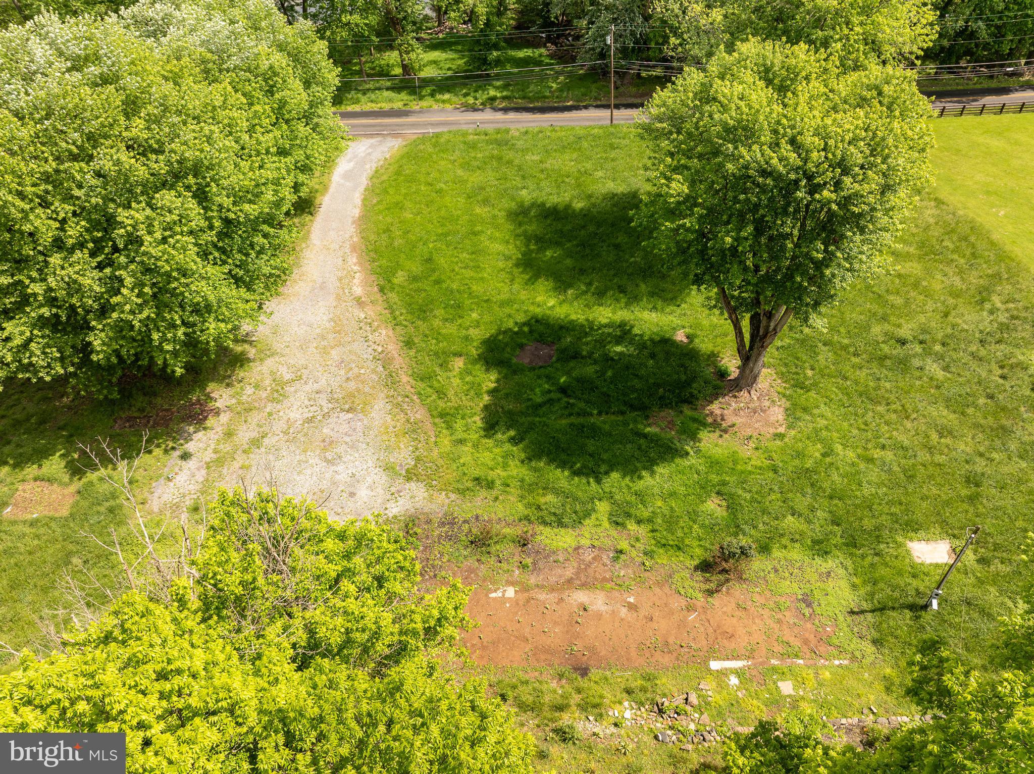 199 Bloomery Road Charles Town, WV 25414 - Photo 29 of 37 Gallery Image 29