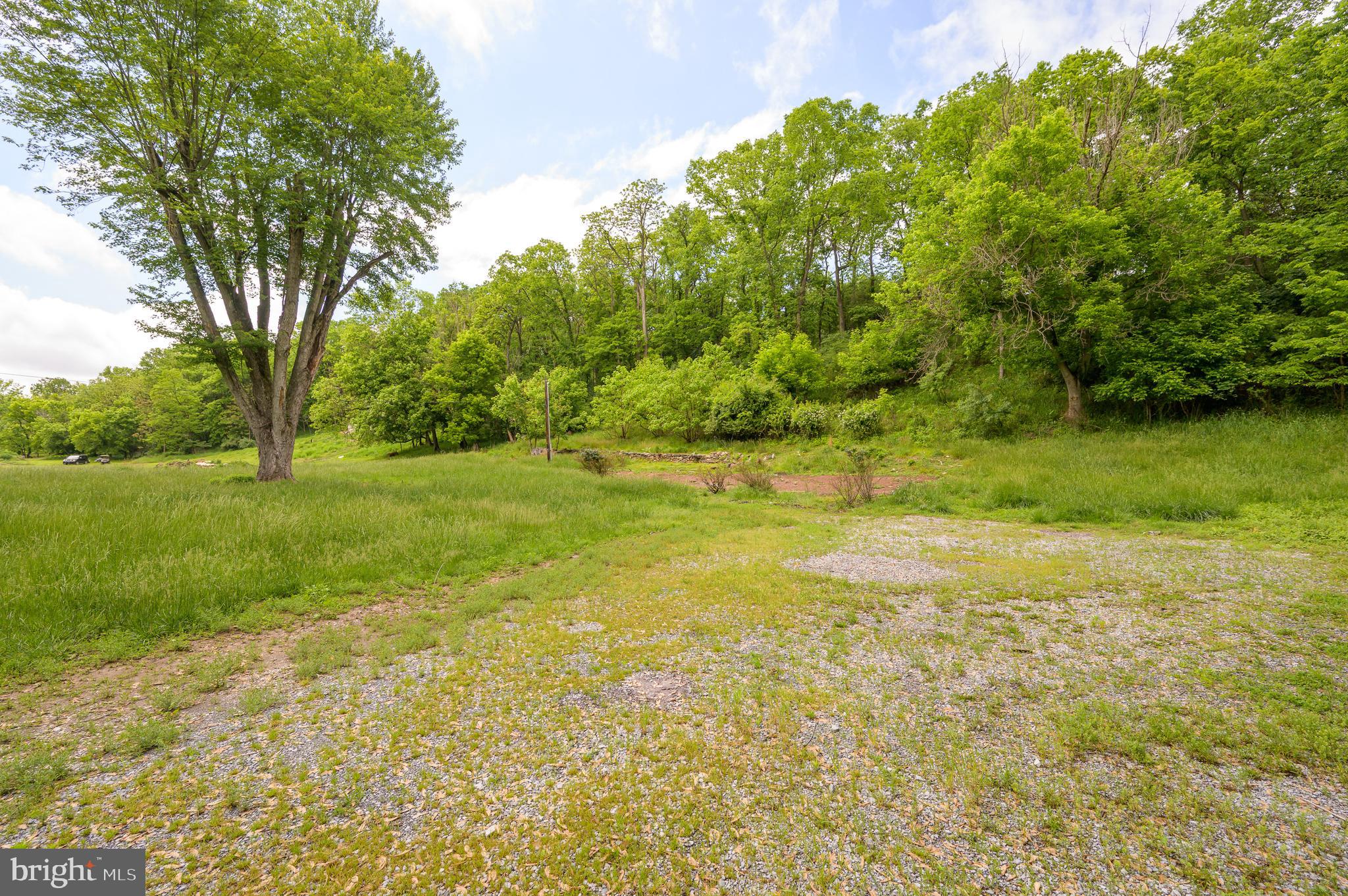 199 Bloomery Road Charles Town, WV 25414 - Photo 5 of 37 Gallery Image 5