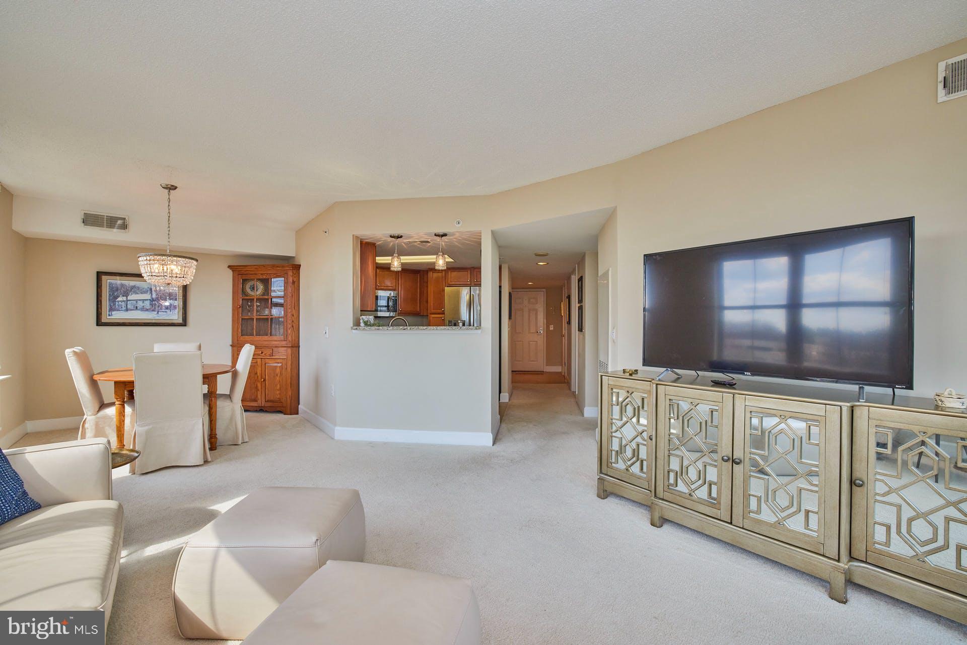 11800 Sunset Hills Road, Unit 521 Reston, VA 20190 - Photo 6 of 34 Open and spacious