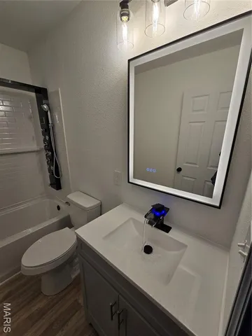 $199,900 | 3038 Circle Drive, Granite City, IL 62040