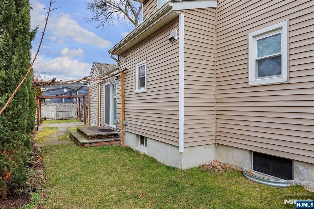 181 Allen Street Hackensack, NJ 07601 - Photo 28 of 31
