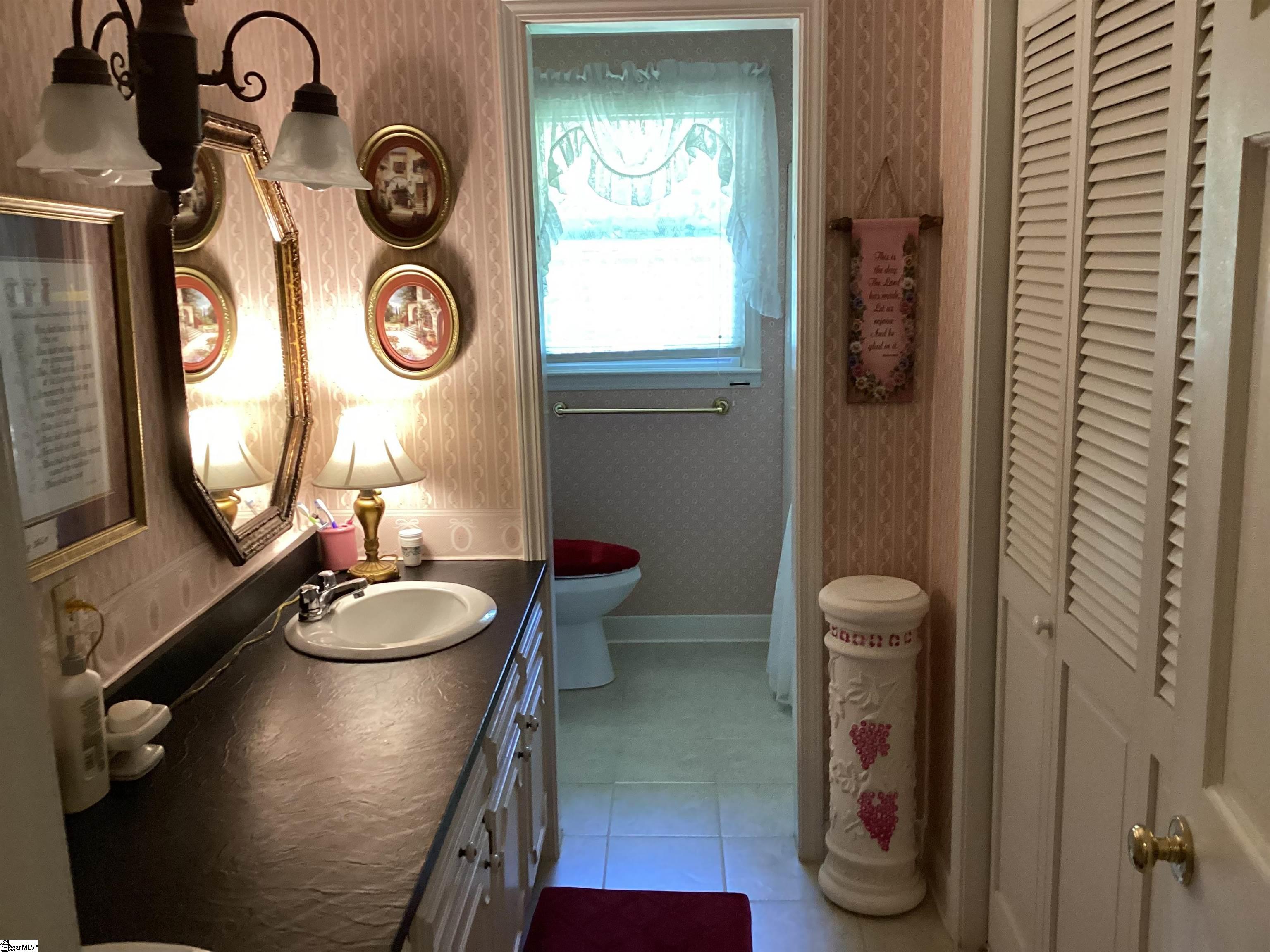 603 Old Pendleton Road Greenville, SC 29611 - Photo 14 of 27 Gallery Image 14
