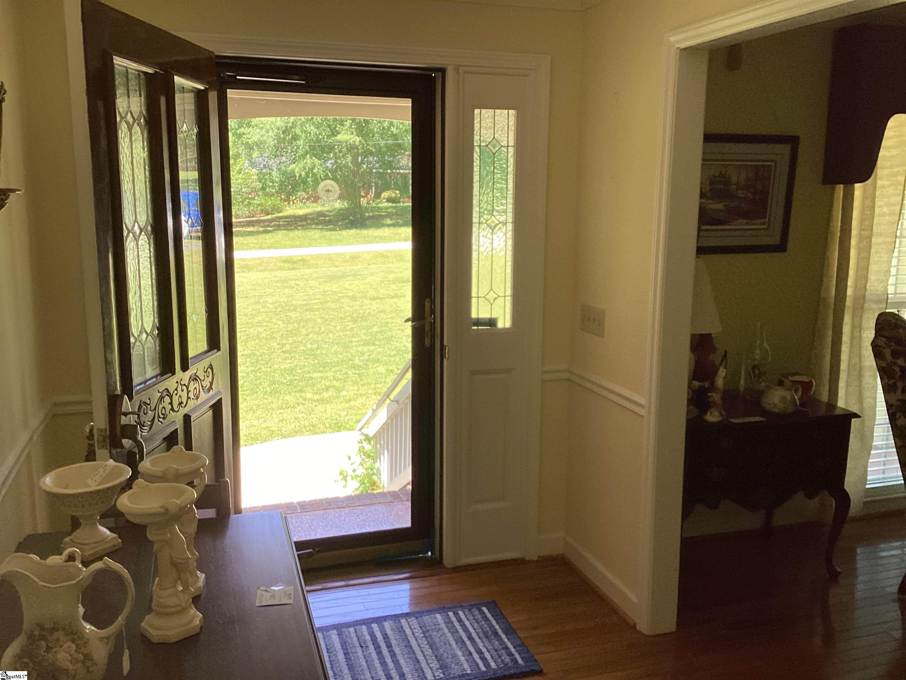 603 Old Pendleton Road Greenville, SC 29611 - Photo 3 of 27 Gallery Image 3