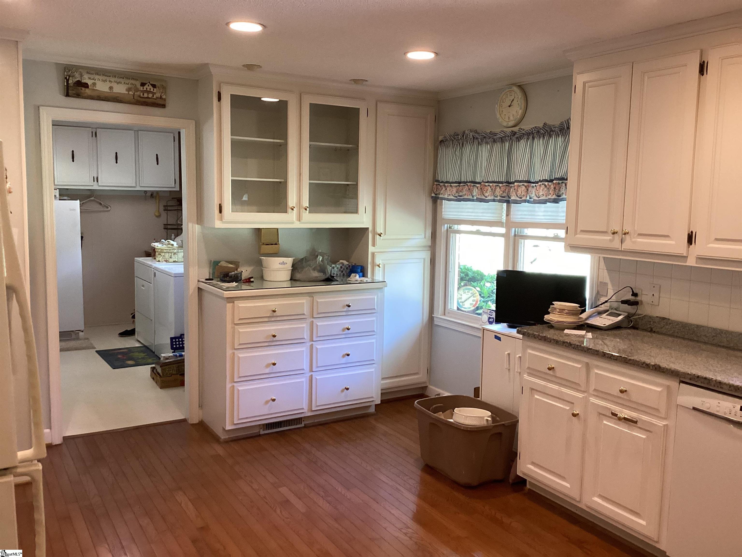603 Old Pendleton Road Greenville, SC 29611 - Photo 6 of 27 Gallery Image 6