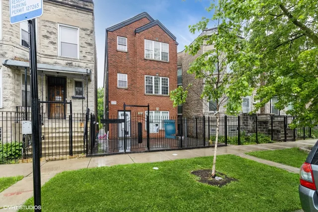 $580,000 | 3115 West Lexington Street, Chicago, IL 60612