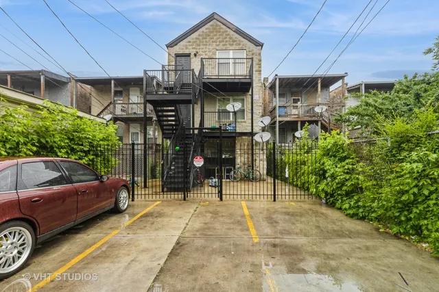 $580,000 | 3115 West Lexington Street, Chicago, IL 60612