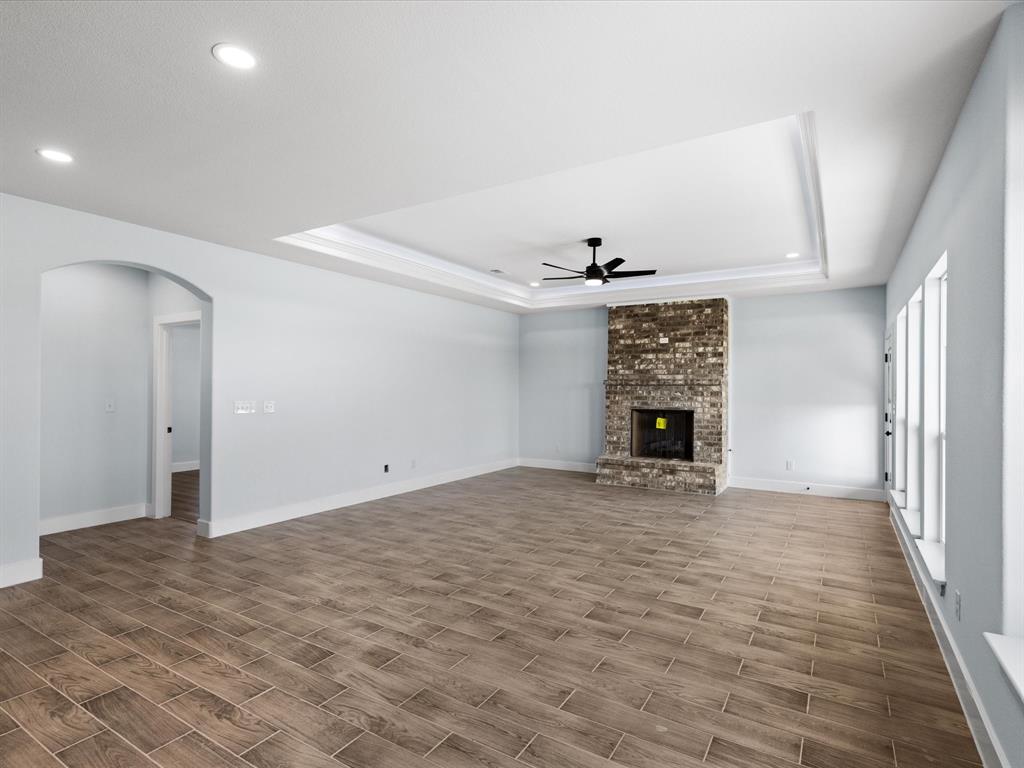 1013 Magnolia Court Springtown, TX 76082 - Photo 12 of 27